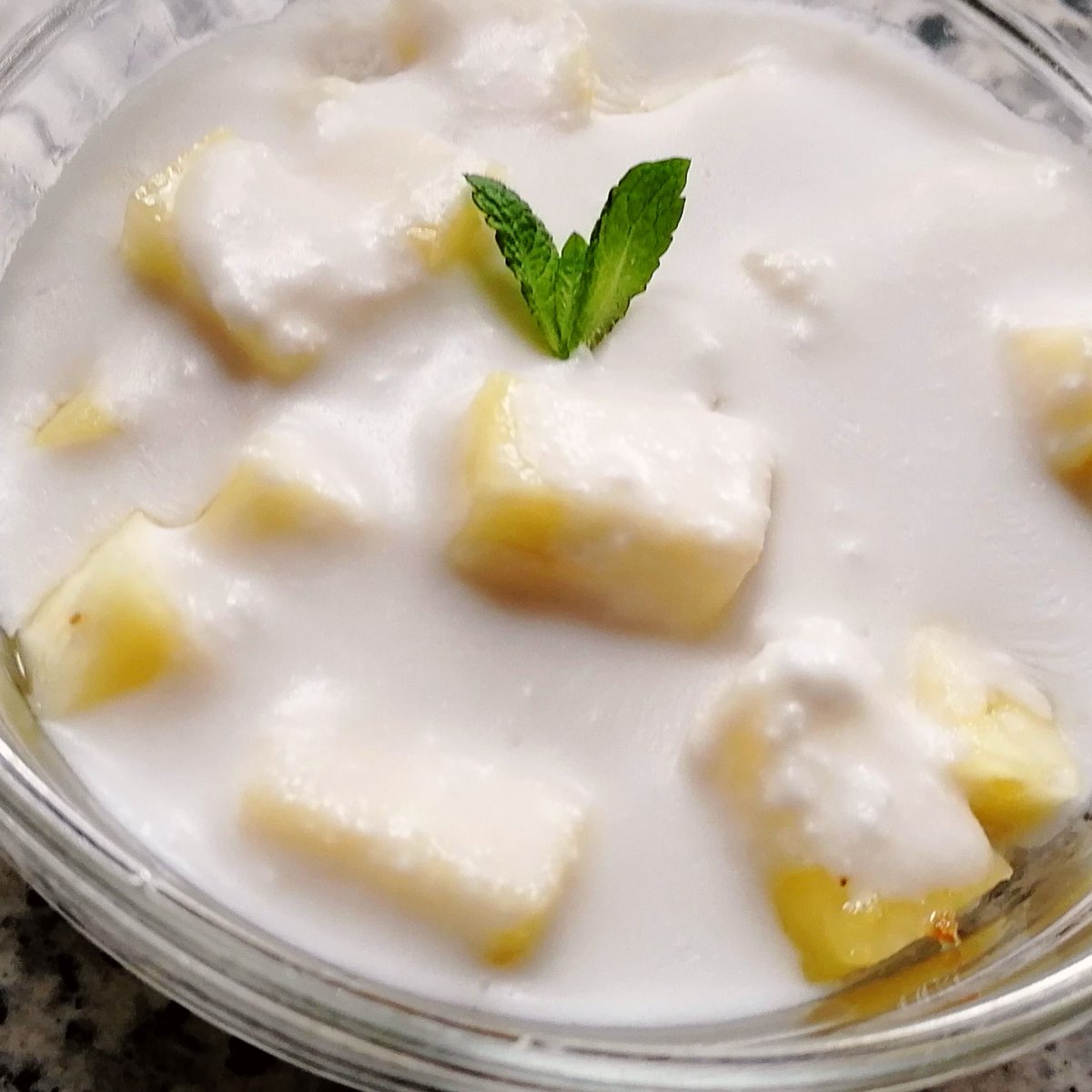 MikeKocht's tweet image. Fisch geht auch am Sonntag, besonders, wenn man einen leichte Mahlzeit möchte.

Dafür gibt es vielleicht sogar ein Dessert?
Marinierte #Ananas mit #Kokos (Creme mit Rum) war es bei mir :-)