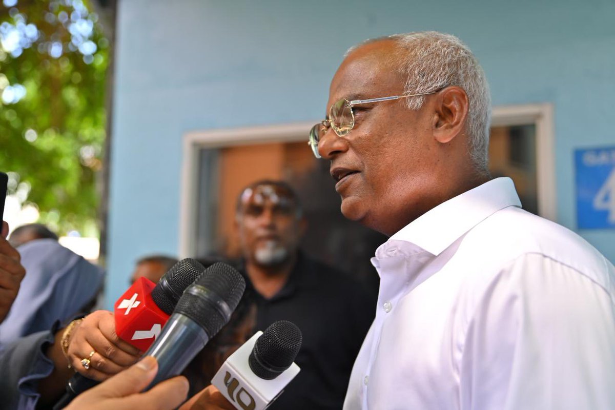 President @ibusolih casts his vote at Jamaaluddeen School in Male’ City. #MisraabuHamaMagah #Majlis2024