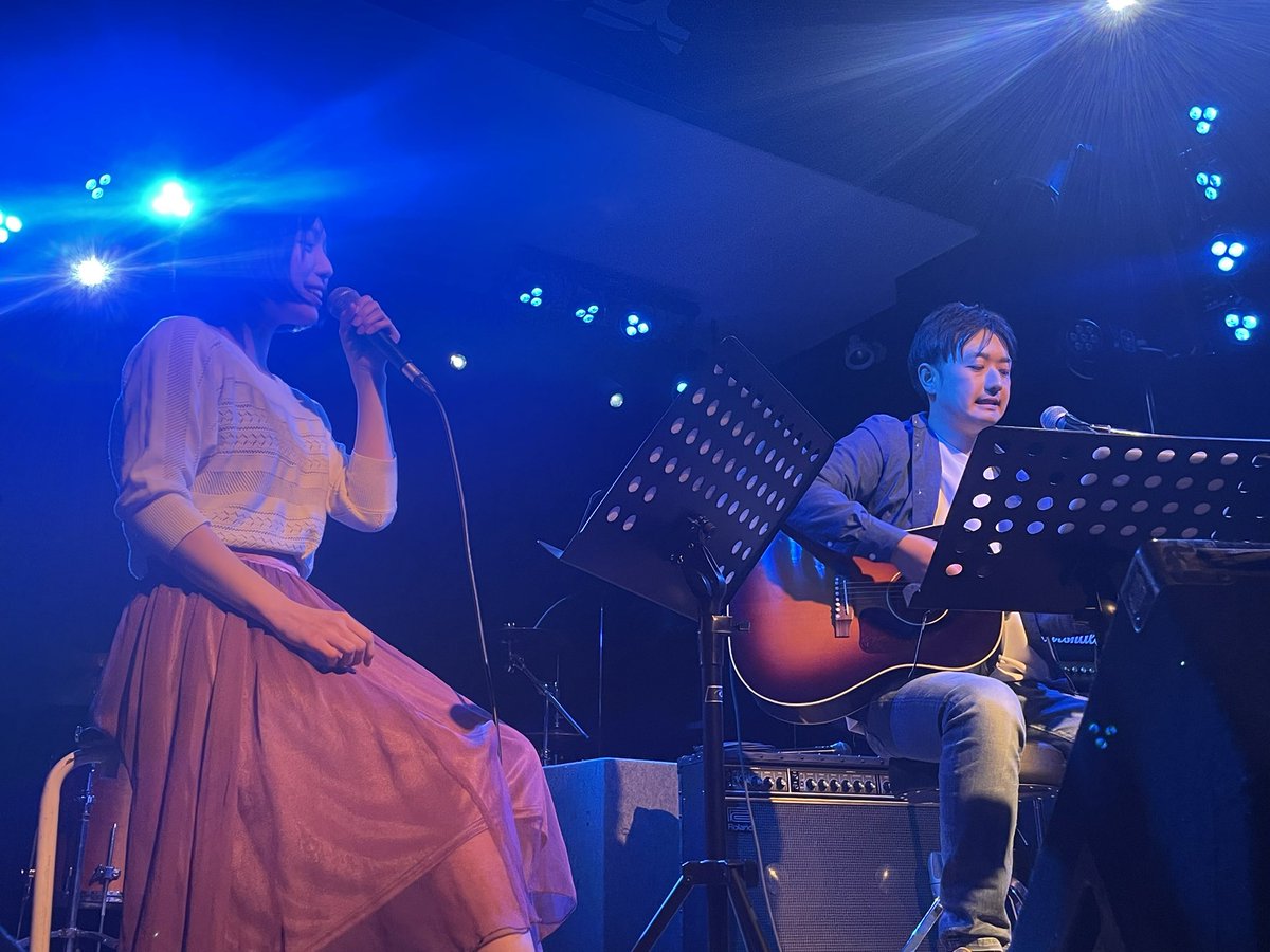 INBrecord's tweet image. ご夫婦のアコースティックユニット、and moreは夏の恋人と花になってを軽快に弾いて歌って頂きました✨️初の人前での演奏、会場も大盛り上がりでした😊✨️