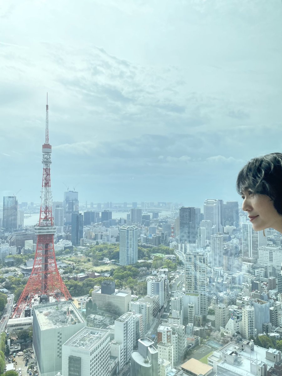oshidoraEX's tweet photo. #東京タワー🗼

制作発表会見にて
キャストの皆様に発表していただいた
撮影現場から見た東京タワーの写真を
こちらでも大公開‼︎👐

🖤透🖤
『春の東京タワー』

🍐詩史🍐
『東京タワーと向かい合い』

💙耕二💙
『手に乗ってそうで、乗ってない東京タワー』

🍅喜美子🍅
『某テレビ局からの東京タワー』

どんな東京タワーがみられるのかー。
これからも本編をお楽しみに😉💘

📌第1話配信中‼︎
https://t.co/mIiY92yypa

#永瀬廉 #板谷由夏 #松田元太 #MEGUMI