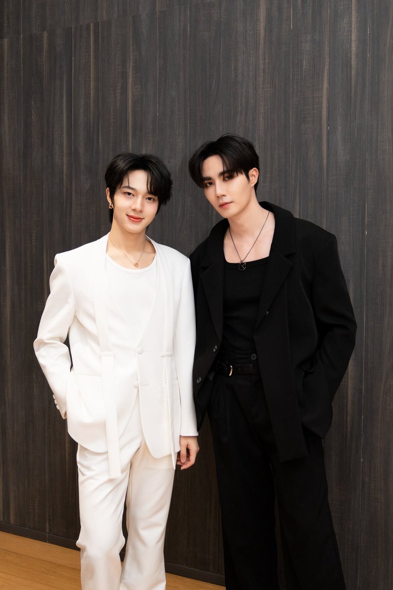 เริ่มแล้ว! พบกับ “ซี” <a href="/zee_pruk/">Z</a> และ “นุนิว” <a href="/CwrNew/">NuNew</a> ในงาน ZEENUNEW 2nd FANSIGN “ZEENUNEW BE CLOSER”✨

รับชม LIVE ได้ทาง
🔗 youtube.com/live/ptgpdDgn0…

ฝากทุกคนส่งกำลังใจให้กับซีและนุนิวกันเยอะ ๆ นะคะ🥰🫶

#ZNNBeCloser2ndFansign