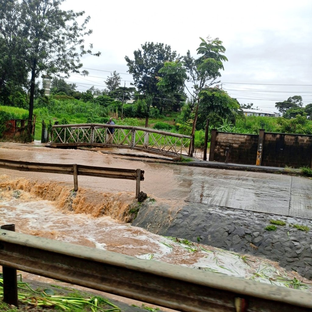 TRAFFIC UPDATE! We wish to warn motorists plying Raila Odinga Road, Langata Road near Wilson Airport and Links Road- Nyali in Mombasa county of serious flooding following the unprecedented heavy rains. Motorists are advised to drive with caution as they approach these sections.…