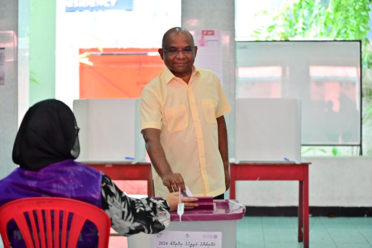 މިޕާޓީގެ ރައީސް @abdulla_shahid ރައްޔިތުން މަޖިލީހުގެ އިންތިޚާބު 2024 ގައި ވޯޓު ލައްވައިފި.