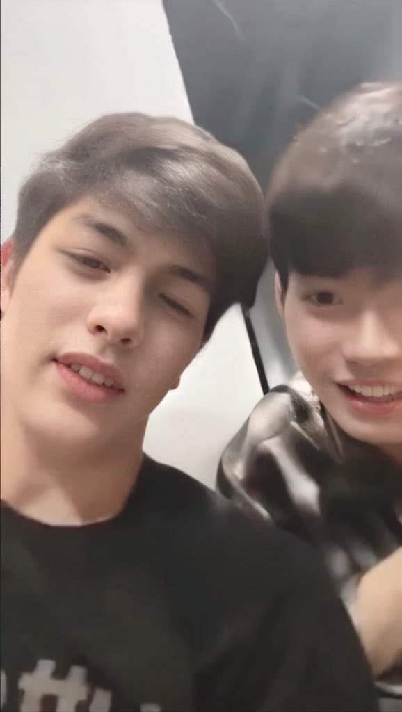 Willy97Iam's tweet photo. Mau melayarkan kapal ghost shipp ku, berhubung dua2 nya sudah menduda ☺️
#LukeWin https://t.co/BvuZBki9Dk