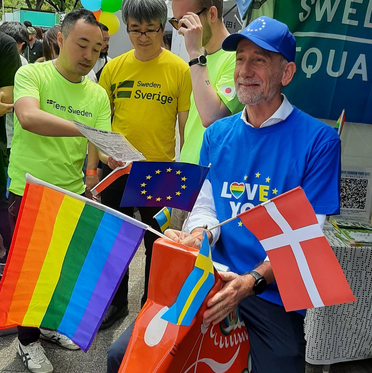 Happy Tokyo Rainbow Pride everyone ! 🌈 Today is about dignity, respect, diversity, equality.... and fun !!! ハッピー•レインボー•プライド❗🌈 今日は、尊厳、尊重、多様性、平等そして、楽しむための一日です。 #TRP2024 #EU4HumanRights #EU4LGBTIQ