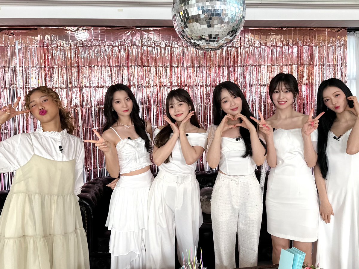 8_OHMYGIRL's tweet photo. [#OhTimes] 240421 OH MY GIRL 9TH ANNIVERSARY LIVE 📸

미라클과 함께한 9주년 라이브❣
9년 동안 오마이걸의 곁을 지켜주신 미라클 여러분 감사합니다🥰
서로의 기적인 미라클과 오마이걸의 미래에도 행복한 기억만이 가득하기를 바라요

#오마이걸 #OHMYGIRL #OMG https://t.co/j6Q9wuDiGD