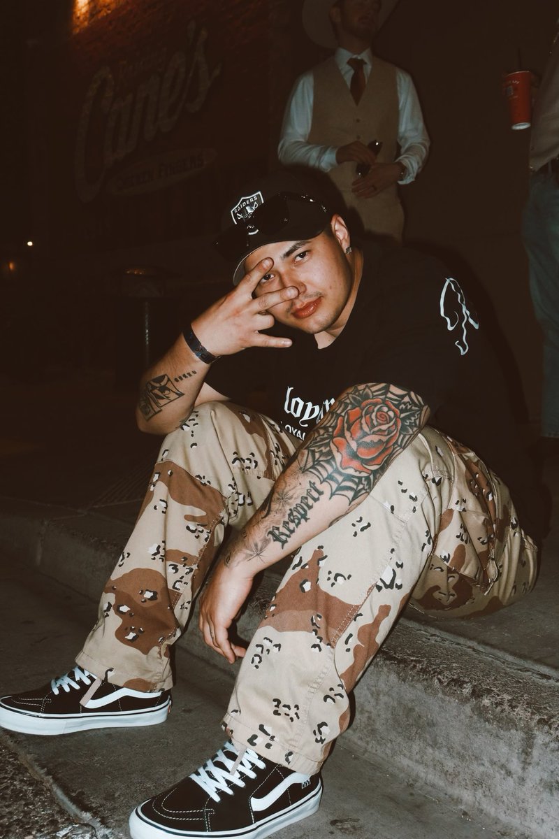 DjRizzyofficial's tweet photo. I fr just love these pictures https://t.co/ZhjLzM4Ql7