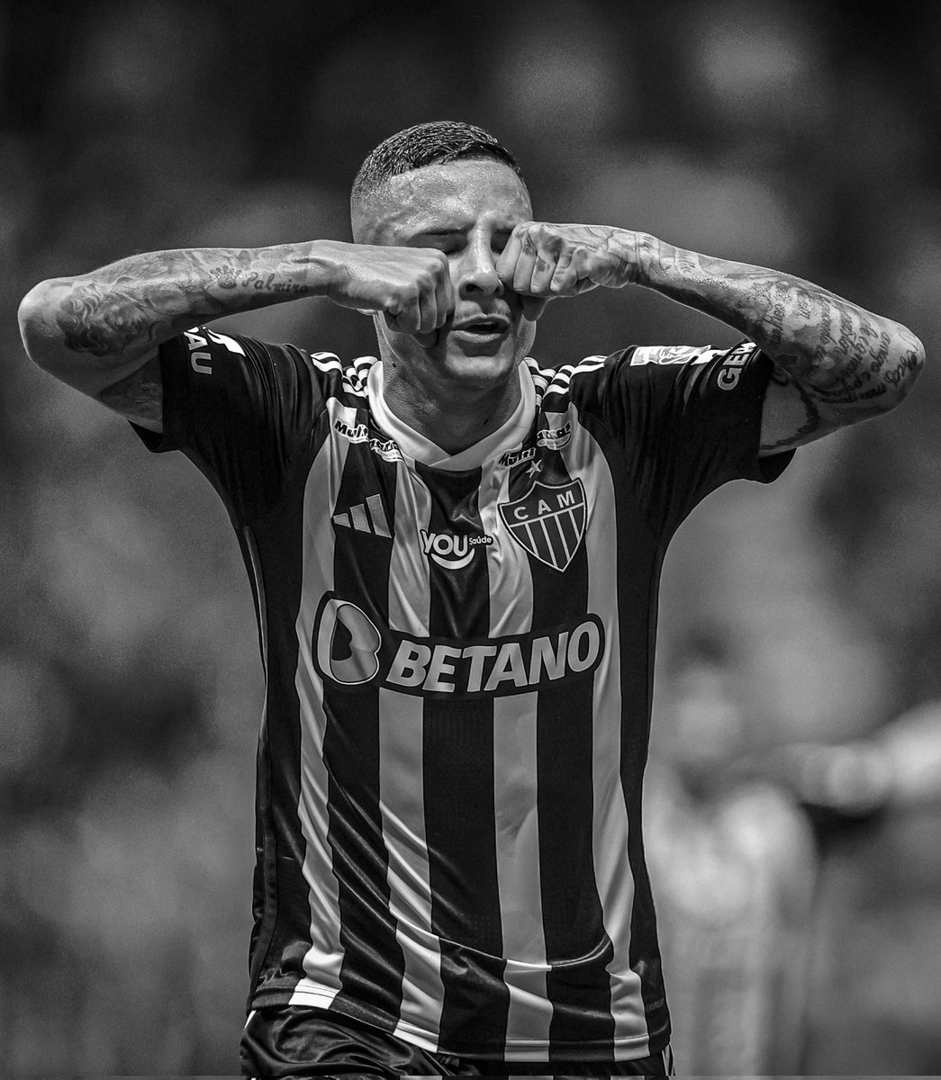 Gabridefato's tweet image. Precisamos falar sobre Guilherme Arana:

Pensa em um jogador que EXALA a Clássico. Já vi jogador provocar e depois fazer nada, e ser zoado de volta.

Arana Não, ele provoca e Joga! Não satisfeito, no próximo classico faz gol e provoca DE NOVO.

Que lateral nós temos.
ÍDOLO!!!!!