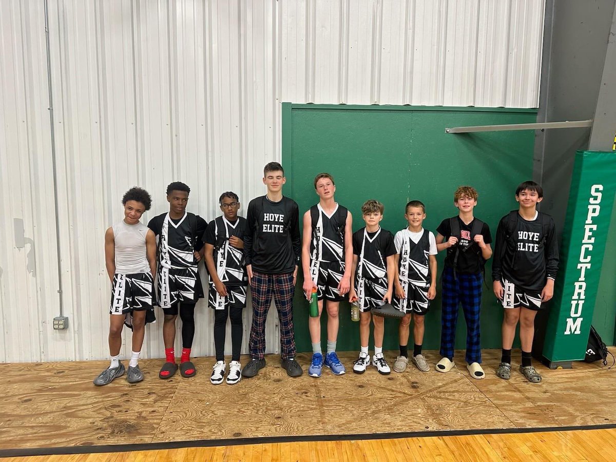 HoyeElite's tweet photo. Shout out to Coach Mel and our 7th grades boys for finishing the day 1-2. 

Looking forward to seeing them grow!

#keepexcelling https://t.co/UbMj5h0XUA
