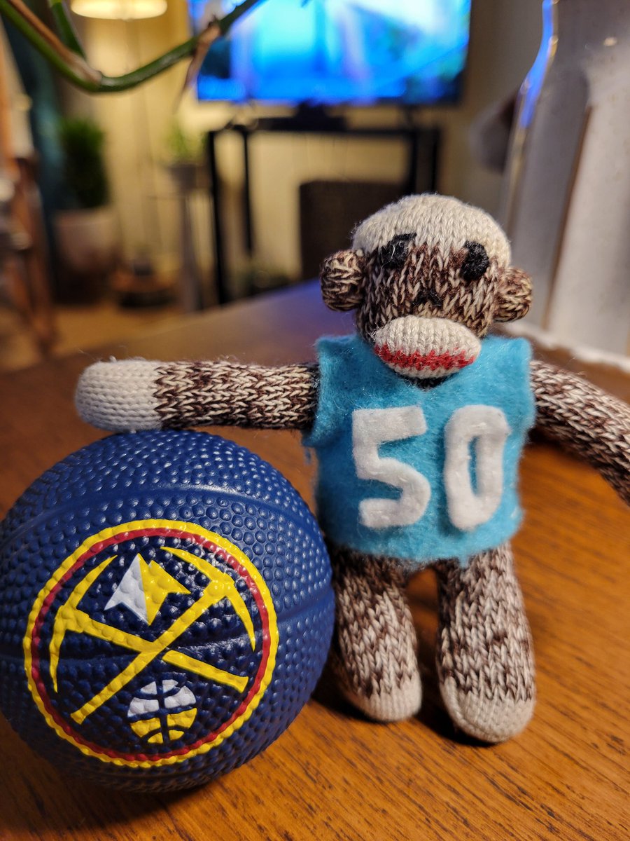 #LetsGoNuggets stay in control!!
Lets go #Mr50!! 
#Nuggets 
#chillinwithTM2 
#TM2Verified ✅️ 🐒 #NBAbasketball 🏀