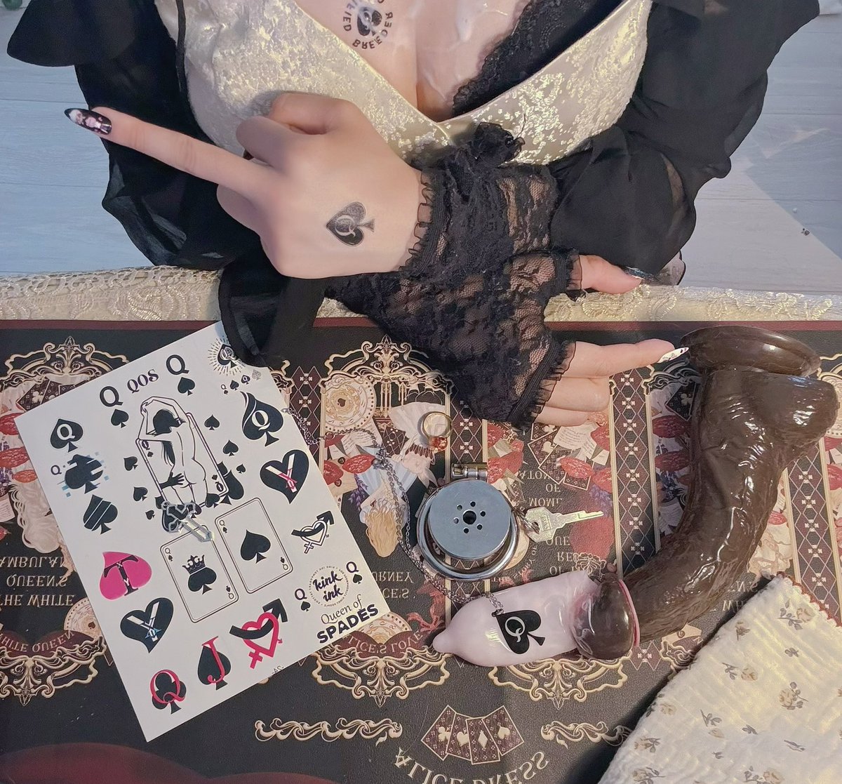 🐰✋🏻🖕🏻♠️