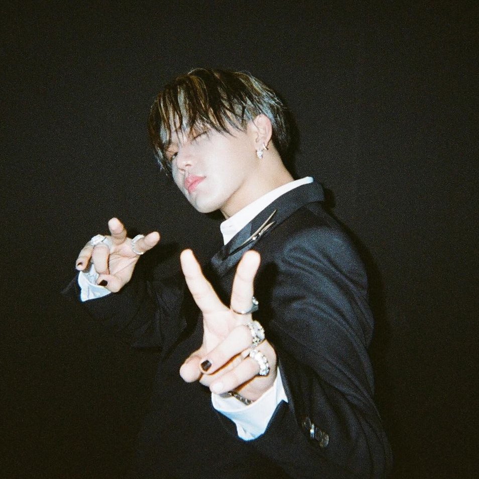 philconcerts's tweet photo. HAPPIEST BIRTHDAY to #TREASURE’s leader CHOI HYUN SUK 💙🎉💎

May your every day be filled with genuine smiles and love. Rooting for you always 🫶

CHOI HYUNSUK SHINING AT 25
#FullOfSkiesInAWorldOfChoiHyunsuk
#7CHILL_GO_현석이의_생일을축하해
#ヒョンソクを照らす紫の光
@treasuremembers
