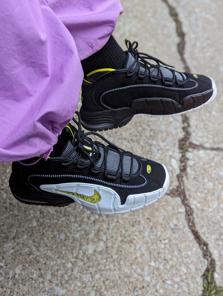 Saturday! #KOTD #Nike #AirMaxPenny1 #LesterMiddleSchool #undssaturday #ashwithkicks #sneakersisterhood #snkrskickcheck #thesolefirm #snkrsliveheatingup #queensofsole #wearyourkicks #yoursneakersaredope