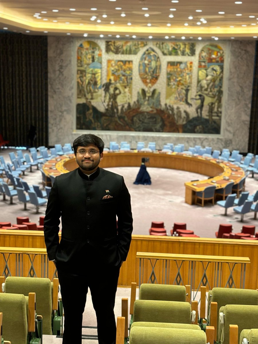 devanshshah_'s tweet photo. Standing at the #UNSC, the epicenter of global diplomacy, I recall Dr. Jaishankar's words - a vision of India's imminent permanent seat echoes. A symbol of progress, peace, and promise. India's time is now 🇮🇳🌐 #IndiaAtUN https://t.co/cF34bZycqD