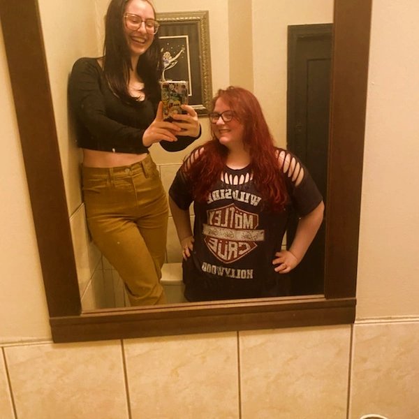 TiffanyZeyer's tweet image. I need a super ultra graphic modern girl like me 🥃🎉♊♈😍🤘🤙✨  #barhopping