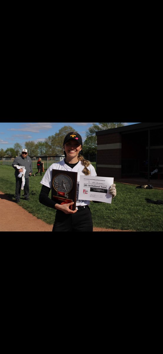 AleeTrimmer2025's tweet photo. Second shut out of the season. First home run this season. Team’s first Tournament win. 13-2 on the season. GO BRAVES🖤💛 https://t.co/wPLUIG8T1w