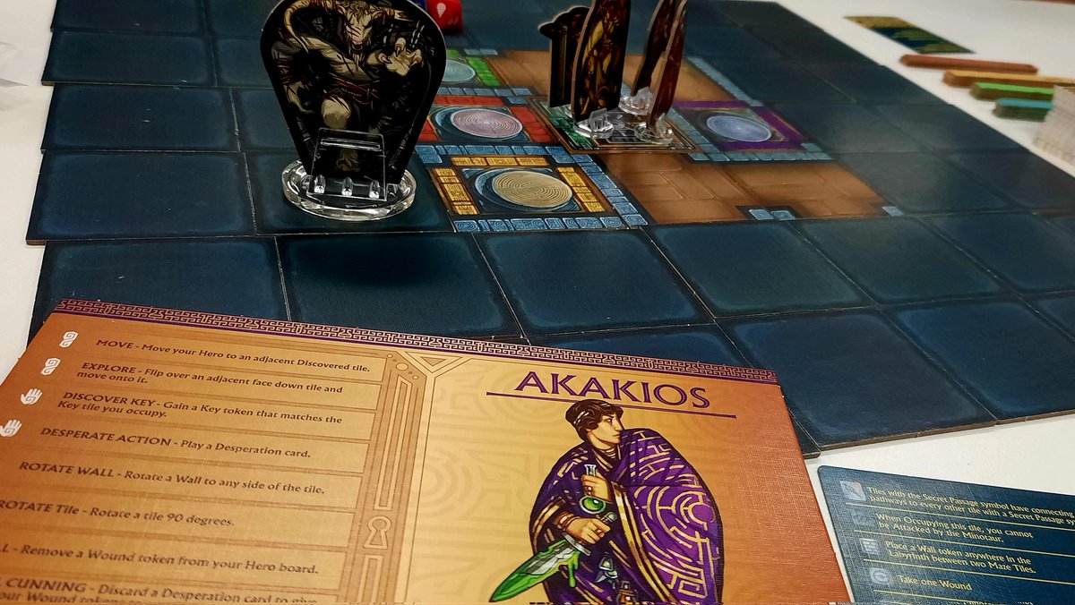 SazTheMeeple's tweet photo. Finally getting Labyrinthos on the table today!

#Labyrinthos #BoardGames https://t.co/C0gpWVd27s