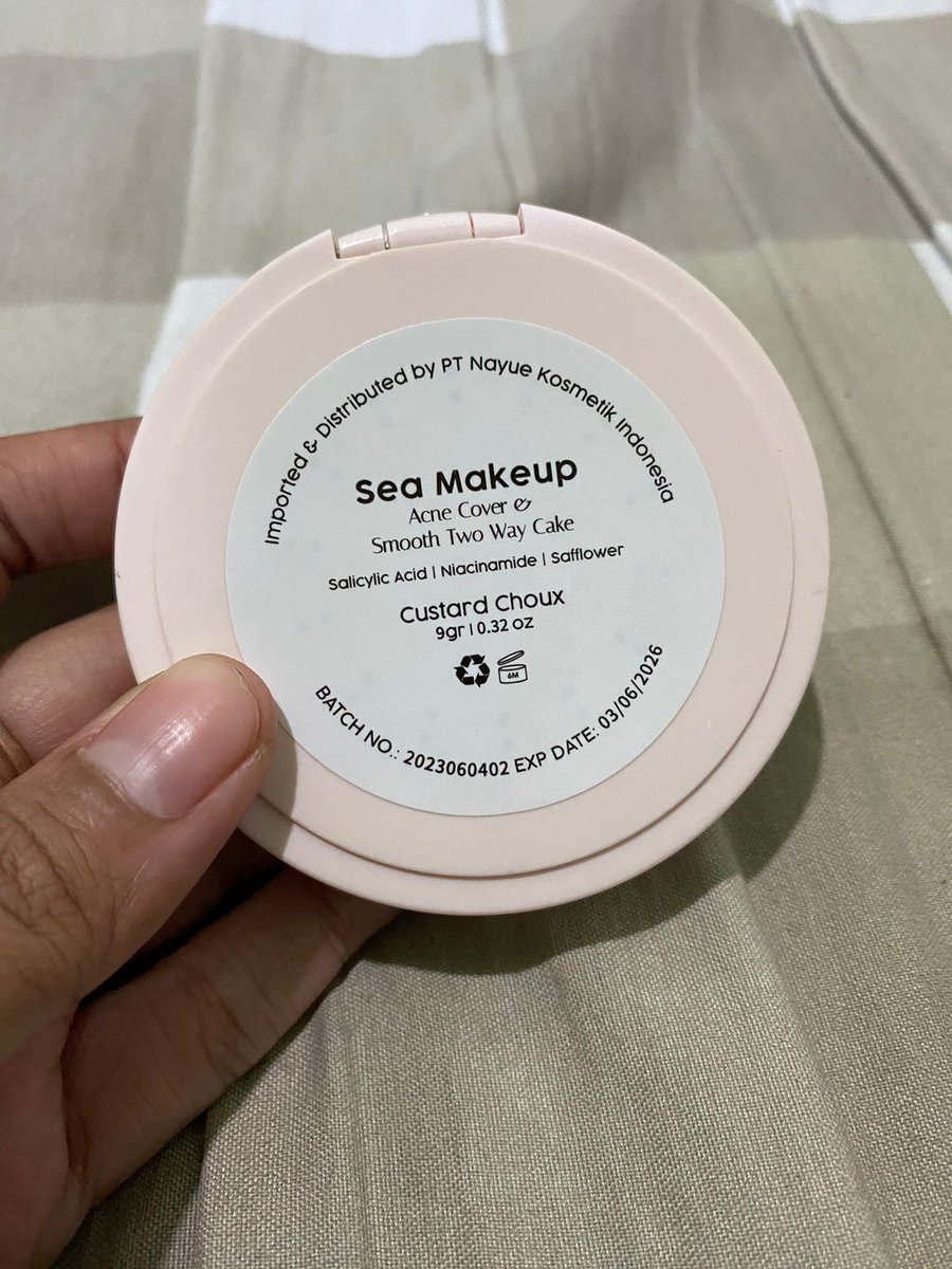 Littlemuffinlop's tweet photo. WTS SEA MAKEUP TWO WAY CAKE (TWC)
shade : custard choux
Baru di swatch
✔️ dijual karna salah shade
📍semarang
💸 50k nego
✔️ bisa co shopee

#zonauang #WTS #WTB #seamakeup https://t.co/v5TKOt0CiX