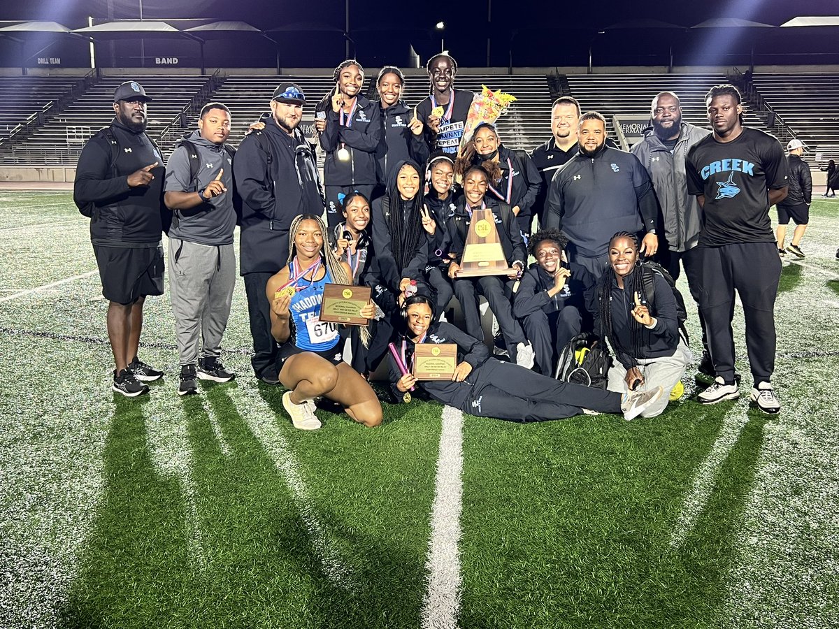 SharkTrackSCHS's tweet photo. It’s an honor to present to you the 6A Region 3 Champions of 2024. Multiple rain delays and a huge drop in the temperature did not make conditions ideal, but these ladies did what needed to be done! One more to go!!! #UILSTATE2024 https://t.co/HVXCqSl3pc
