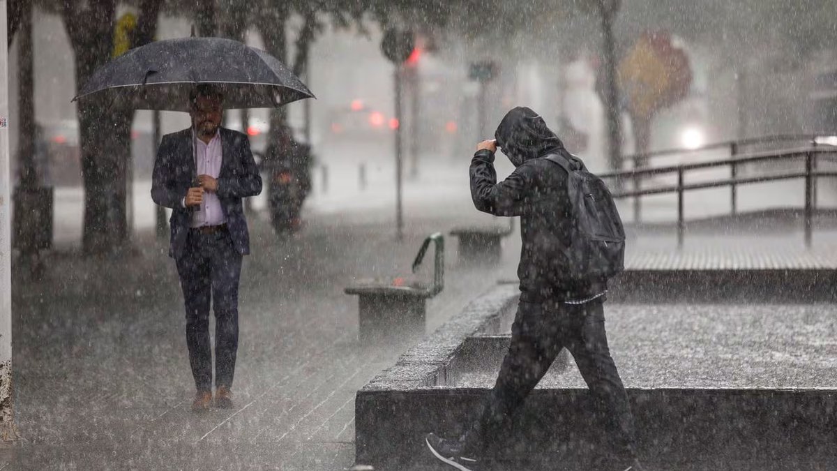 #Nación | Aliste el paraguas: este domingo continuarán las lluvias en gran parte del territorio nacional. semana.com/nacion/articul…