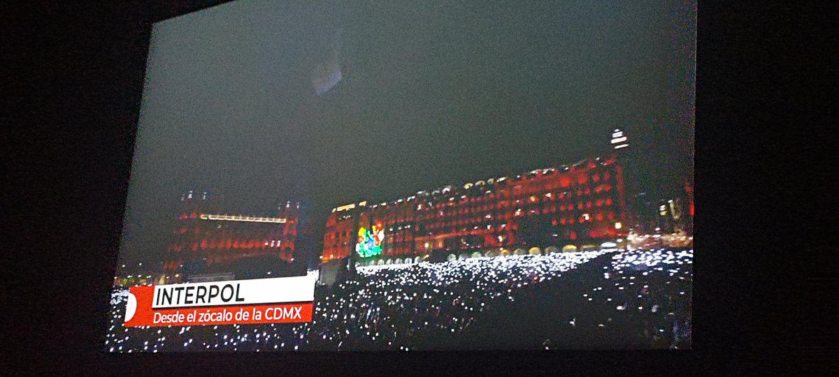 rageandhate1's tweet photo. Se vio hermoso #intepol en el #Zocalo https://t.co/m5C0BsuVkw