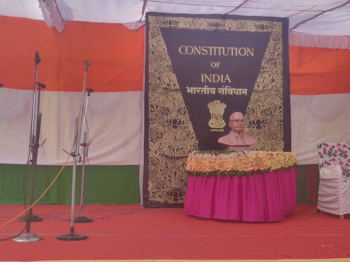 डॉ. बाबासाहेब आंबेडकर यांच्या १३३ व्या जयंती निमित्त भारतीय बौद्ध महासभा अकोला जिल्ह्याच्यावतीने ३ हजार महिलांद्वारे भारतीय संविधानाच्या उद्देशिकेचे ७५ हजार वेळा वाचन होणार आहे. या कार्यक्रमाला वंचित बहुजन आघाडीचे नेते @Prksh_Ambedkar आणि @AnjaliMaydeo यांची प्रमुख उपस्थिती