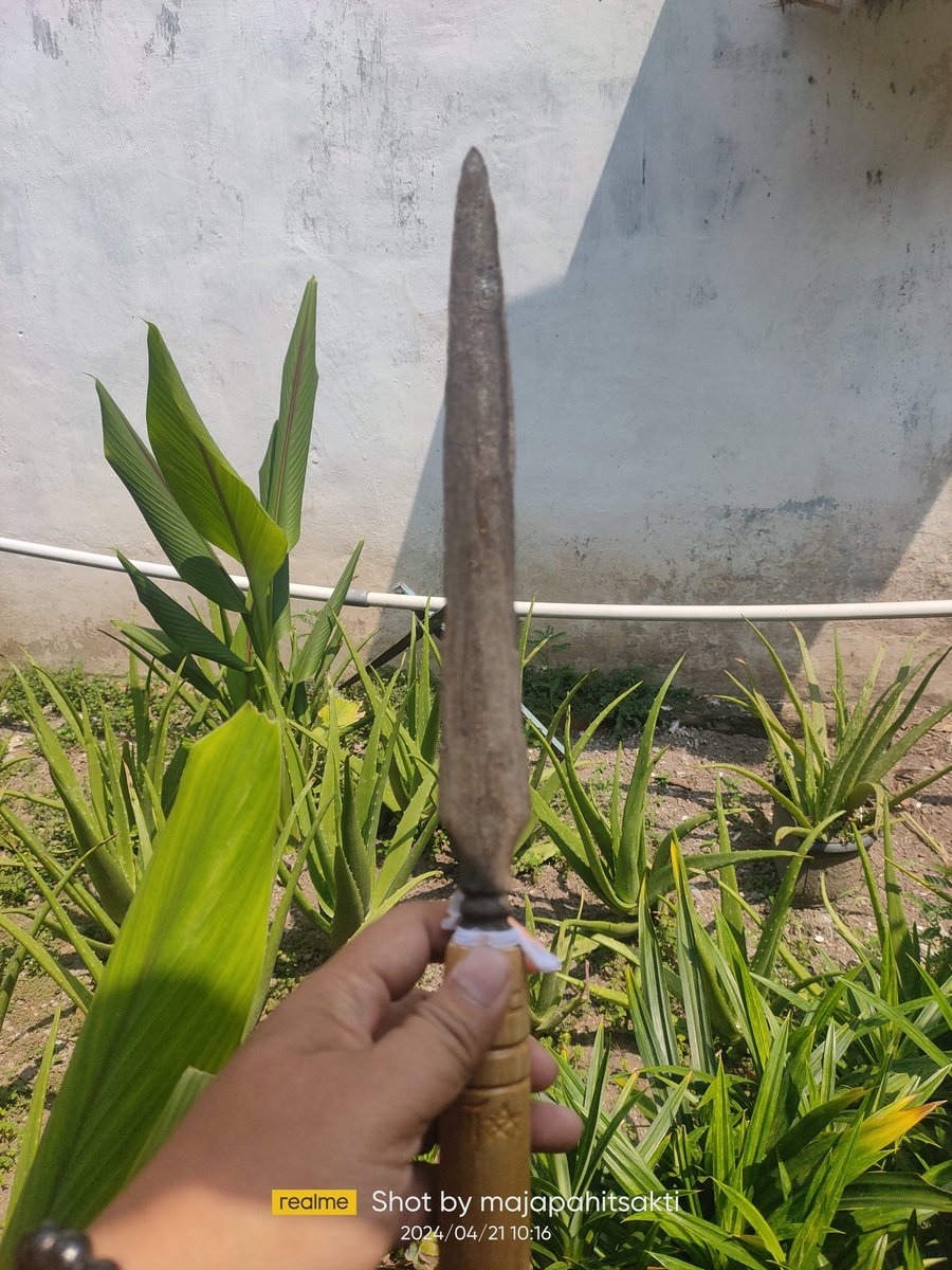 banyusucie's tweet photo. Tombak Pusaka Junjung Derajat

Tombak seputih original tuah junjung derajat, sarana / wasilah sareat untuk kewibawaan, derajat tinggi, disegani sesama, di hormati pimpinan maupun bawahan, wasilah masyhur sebagai penopang jabatan

Mahar alih rawat : 875rb

Wa : 0878-7231-6572 https://t.co/e4zOG7bjkG