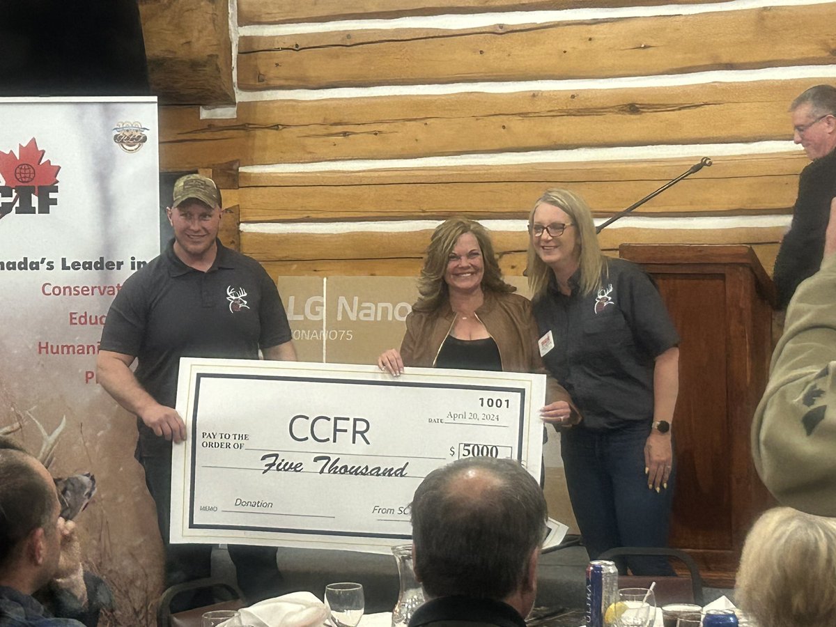 A huge thank you to Ottawa Valley SCI Chapter for their ongoing support, friendship and generous $5000 donation to the @CCFR_CCDAF tonight. It was an absolute pleasure to address the huge crowd at your fundraising banquet tonight 🇨🇦🙌🏼 #TeamCCFR #TeamSCI #united @SafariClubIntl