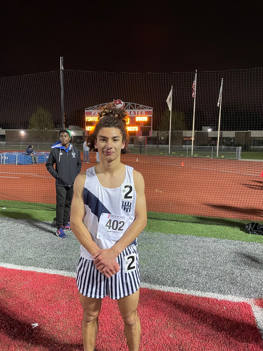 Camyn Viger earns 3rd place in the Main Event Mile at the Palatine Distance Night! 4:16.43 (4:15.03 - 1600)!! #TheCRC #ChampionshipCharacter