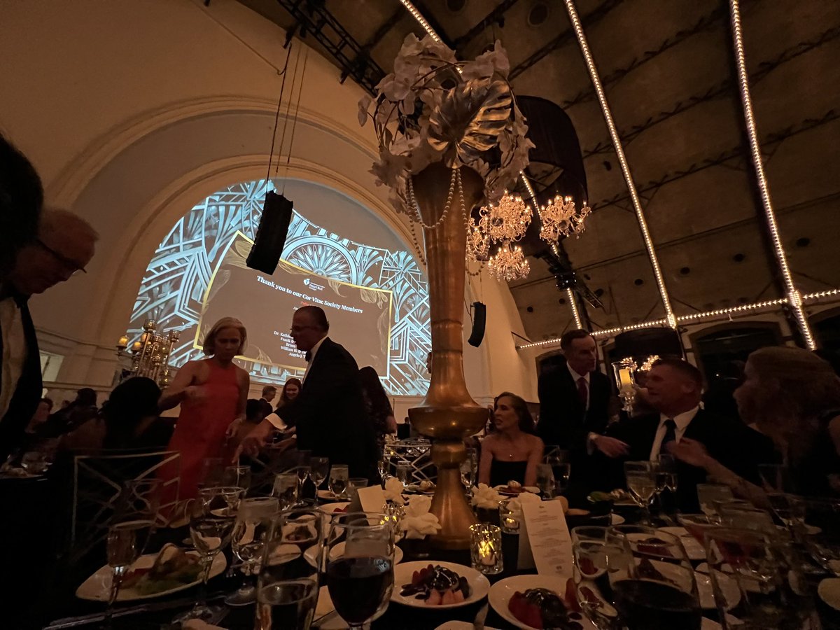 HeartOTXHeartMD's tweet photo. Outstanding time @AmericanHeartIL Chicago 100 year celebration #HeartBall tonight! https://t.co/SahldLoegB