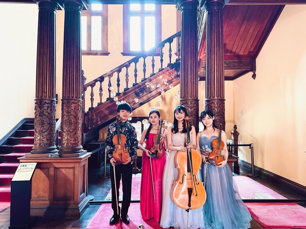 KimSeohyeon__'s tweet photo. 東京春音楽祭🌸🎻
#旧岩崎邸庭園 で演奏させていただきました!2公演とも沢山の方々が聴きにきてくださいました✨
パッション溢れる3人と演奏できたのも嬉しい😉🔥
ありがとうございました🌟
#SpringFestivalinTokyo https://t.co/3acmdspCg8