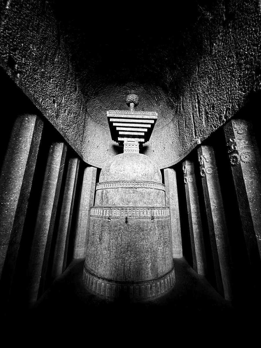 builthistories's tweet photo. Beautiful and exquisite Bedsa rock-cut caves (1st Cen BCE), Dist. Pune, Maharashtra
#bedsacaves #rockcut #rockcutarchitecture #pune #maharashtra #monumentsofindia #cavearchitecture https://t.co/TDDq9b54Co