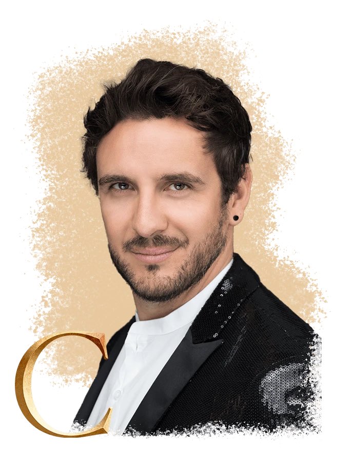 Søren Erlendsson✨ (@igglybuff220) on Twitter photo Ahora, si Shadow es doblado por un Startalent, no quiero, NECESITO que sea Carlos Quezada (<a href="/CarlosQzada/">Carlos Quezada</a>). Hace dos semanas lo fui a ver en Anastasia El Musical y madre mía que voz tiene este hombre, le queda perfecto a Shadow, además de la actuación que, por supuesto, es genial. Ahora, si Shadow es doblado por un Startalent, no quiero, NECESITO que sea Carlos Quezada (<a href="/CarlosQzada/">Carlos Quezada</a>). Hace dos semanas lo fui a ver en Anastasia El Musical y madre mía que voz tiene este hombre, le queda perfecto a Shadow, además de la actuación que, por supuesto, es genial.