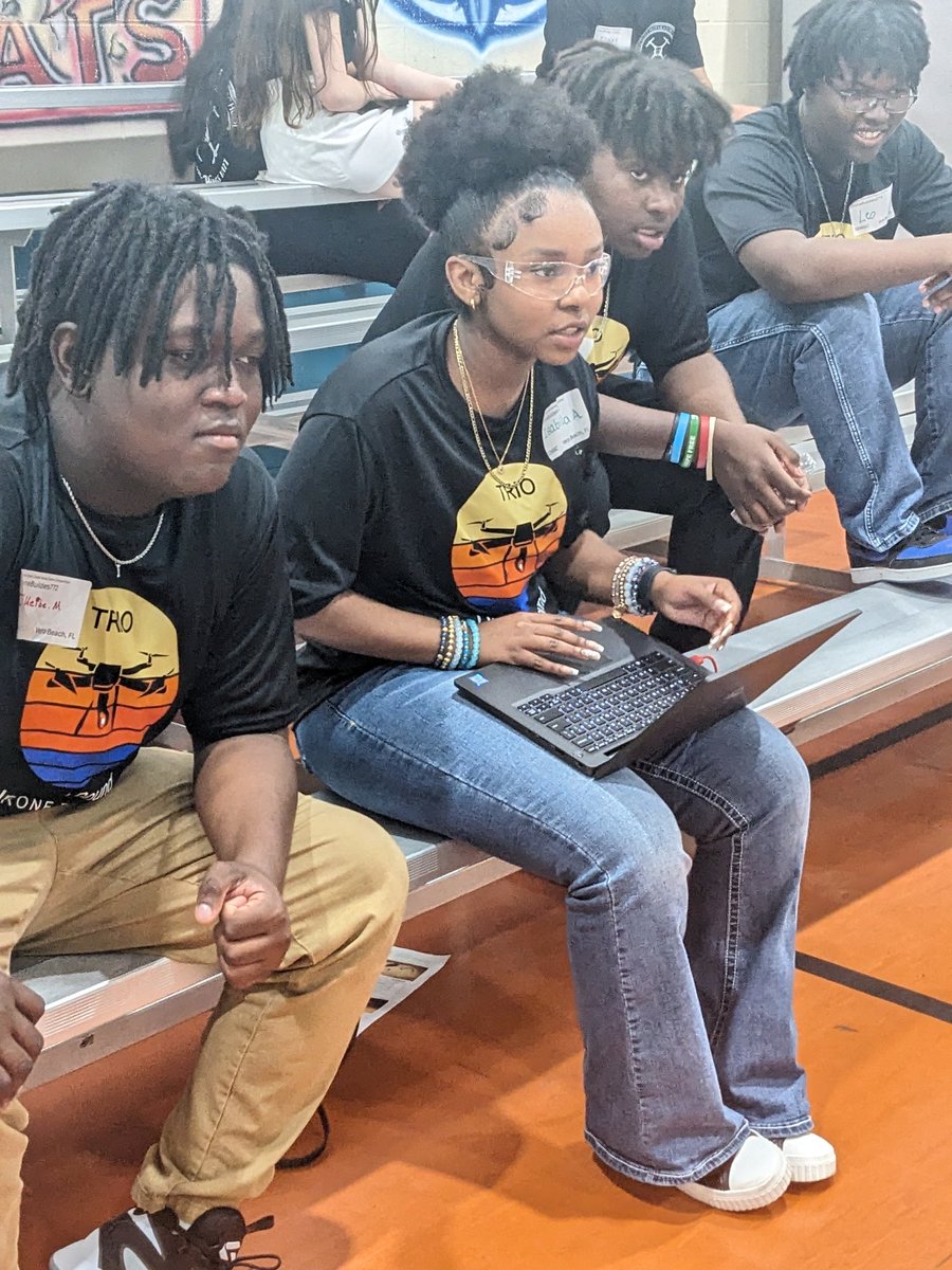 We're incredibly proud of our students' exceptional performance at the Drone Competition! They arrived early, demonstrated unwavering effort, exemplary sportsmanship, and outstanding teamwork, leading them to win both the 'Think Award' and the 'Judges Award.' 
#MissionPossible