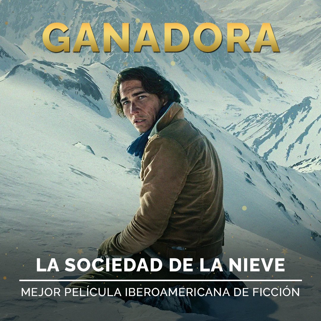 ¡La estrella de la noche! La Sociedad de la Nieve se va a casa con 6 @PremiosPlatino, presentados en @Xcaret. La cinta dirigida por J.A. Bayona se encuentra disponible en Netflix. #LaSociedadDeLaNieve #Cine #PremiosPlatino #Xcaret #MejorPelícula