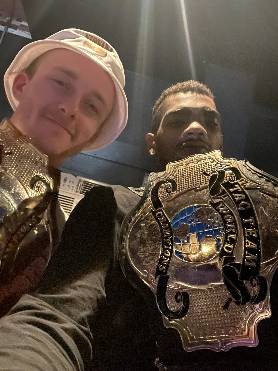 Aaaahhhaaaa, we see These boys don’t exist ( @anakinsadmurphy  and @ColourTestVA ) got mad after the match.  Thanks for holding the title for us  @UnsanctionedPro #UP420