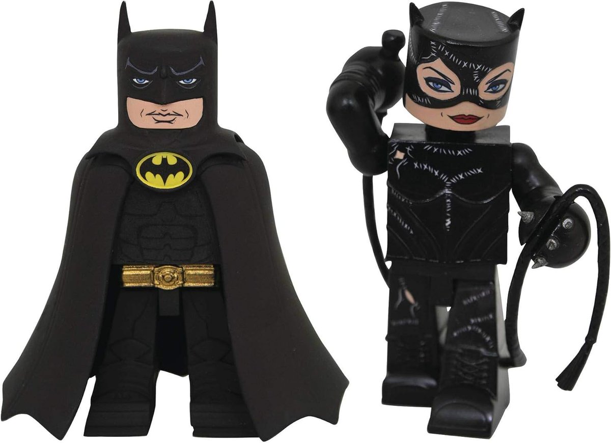 Photos of the Batman Returns Batman and Catwoman Vinimates Vinyl figure 2 Pack released by Diamond Select Toys, with stylized figures of Batman and Catwoman. While I do prefer the articulated Minimates figures over these non articulated Vinimates, these 2 do look nice.
