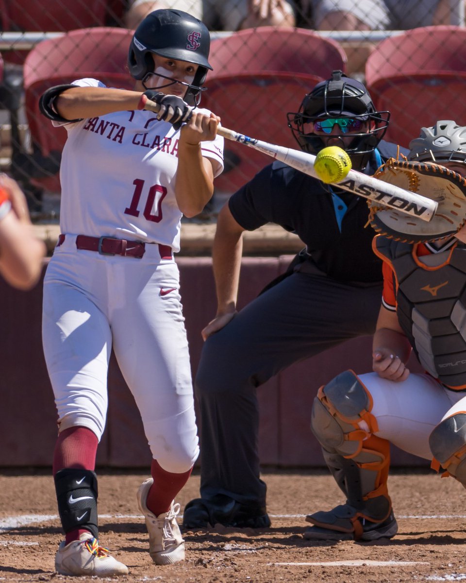 💣 💣 💣 

Hazyl Gray became the first Bronco since at least 2000 to hit 3️⃣ home runs in one game, doing so in game one of the doubleheader vs. LMU today.  

In her last six games:
🔘 5 home runs
🔘 12 RBIs
🔘 1.158 slugging %

<a href="/SCUBroncos/">Santa Clara Broncos</a> #StampedeTogether