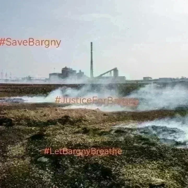 Save Bargny Day 1284 Bargny is a city in Senegal that has been dealing with the pollution of a coal plant for years, forcing people to move, creating climate refugees. It is now uninhabitable and neglected!