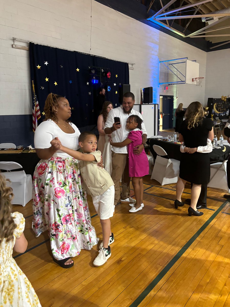 GatesvilleS's tweet photo. The students had a great time with their families last night at our Mother/Son Father/Daughter Dance! https://t.co/8ih3jz95HL