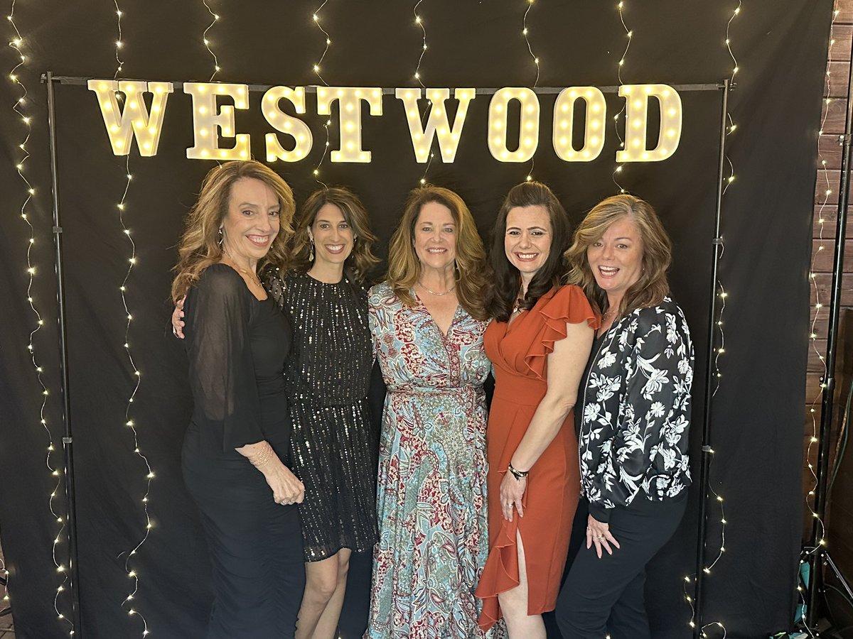 Gratitude fills the air after a successful Westwood Elementary Foundation Gala! 📚 Thanks to the unwavering support of our amazing parents and community, we're one step closer to funding a Reading  IMPACT Teacher. #ReadingMatters <a href="/RoadrunnersWwes/">WWESRoadrunners</a> <a href="/PowayUnified/">Poway Unified</a>
