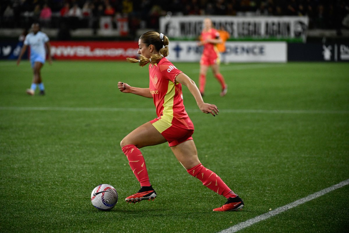 ThornsFC's tweet photo. First professional touches 🥹

Congratulations @paytonlinnehan on your NWSL Debut! 👏 https://t.co/hmdHHYctwp