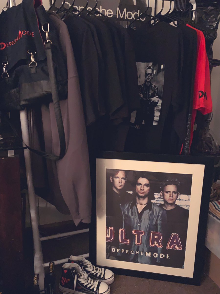 KMode_Devotee's tweet image. She is gorgeous framed 🔥👌🏻 And yes my wardrobe is Depeche 😎🫶🌹🫶🌹 #DepecheMode #Ultra #DepecheModeAddict #Devotee
