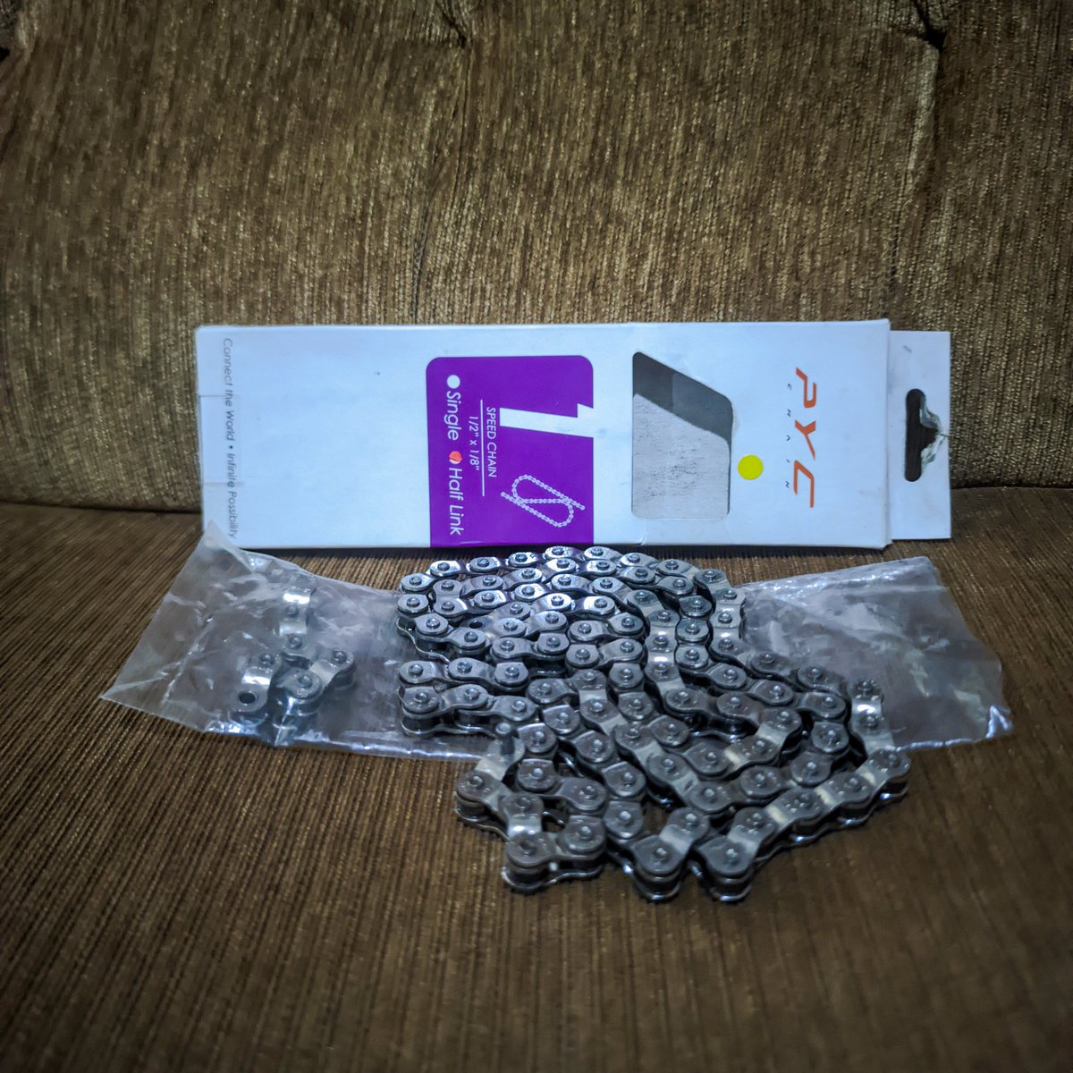 AFT_Cycling's tweet photo. WTS
PYC Half link Chain P121 Singgle speed, Full Link

Good condition, selebihnya PM aja 😇👌🏻

#fnfjb https://t.co/JdTa0MyKNU