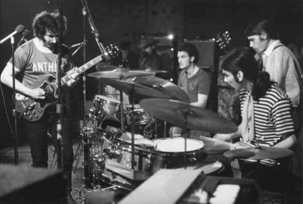 #GratefulDead
April 21, 1969 first of three epic nights at the Ark in Boston
a Foxy Lady jam acts as a prelude to Dark Star >St Stephen >The Eleven >Lovelight
archive.org/details/gd1969…
📷 Peter Simon