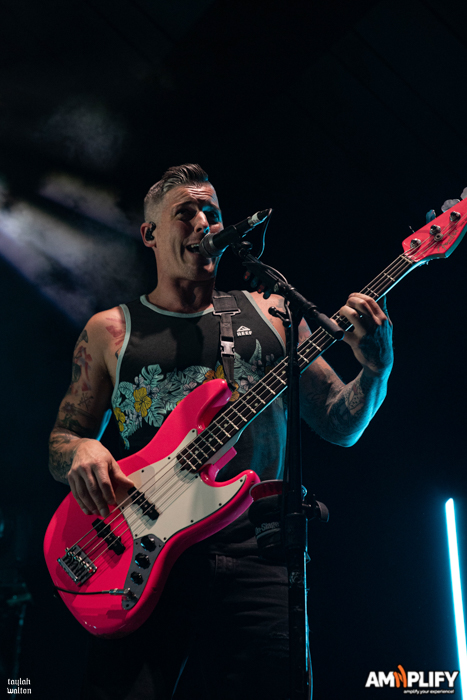 Magster1987's tweet photo. Happy Birthday Zack! The bassist that will forever make my beloved All Time Low unique and special for the way that he plays his bass guitar with just his fingers! The photos are not mine, but they are from the Melbourne show I attended on my birthday weekend last year! https://t.co/NmSLkSTwaG