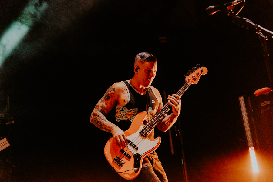 Magster1987's tweet photo. Happy Birthday Zack! The bassist that will forever make my beloved All Time Low unique and special for the way that he plays his bass guitar with just his fingers! The photos are not mine, but they are from the Melbourne show I attended on my birthday weekend last year! https://t.co/NmSLkSTwaG