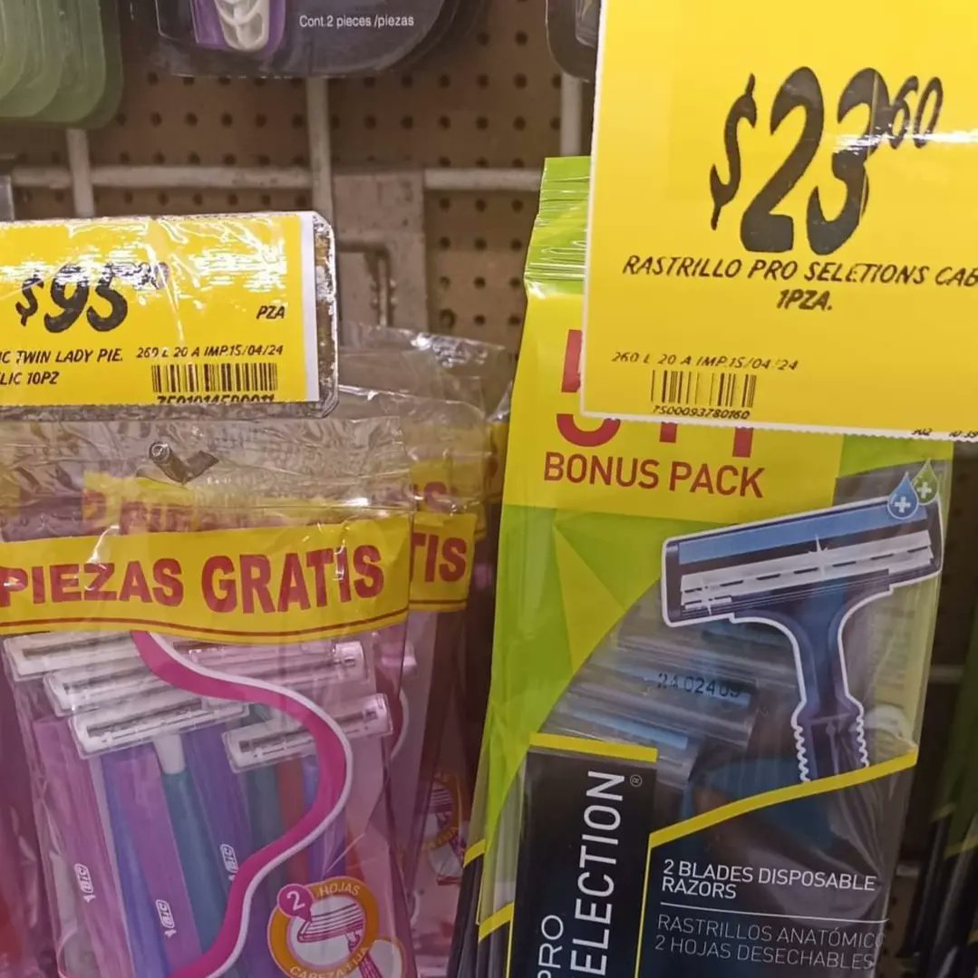 Hedalith's tweet photo. Una va toda empoderada dispuesta a comprar sus cositas, presumiendo de su independencia económica, y nos salen con esto 👇💩

🤯 El impuesto rosa: el aumento del costo que tiene los productos para mujeres a diferencia de los que son para hombres. 

#feminismo
#perspectivadegenero https://t.co/hPNyQK6eSQ