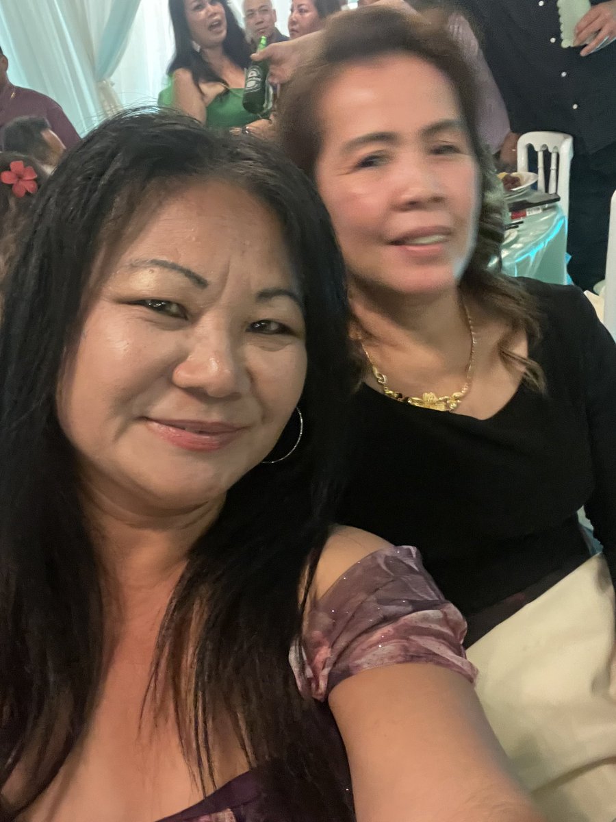 PamTheTrader's tweet photo. At my cousin wedding . ❤️ #PamTheTrader https://t.co/adpJaTE2jy