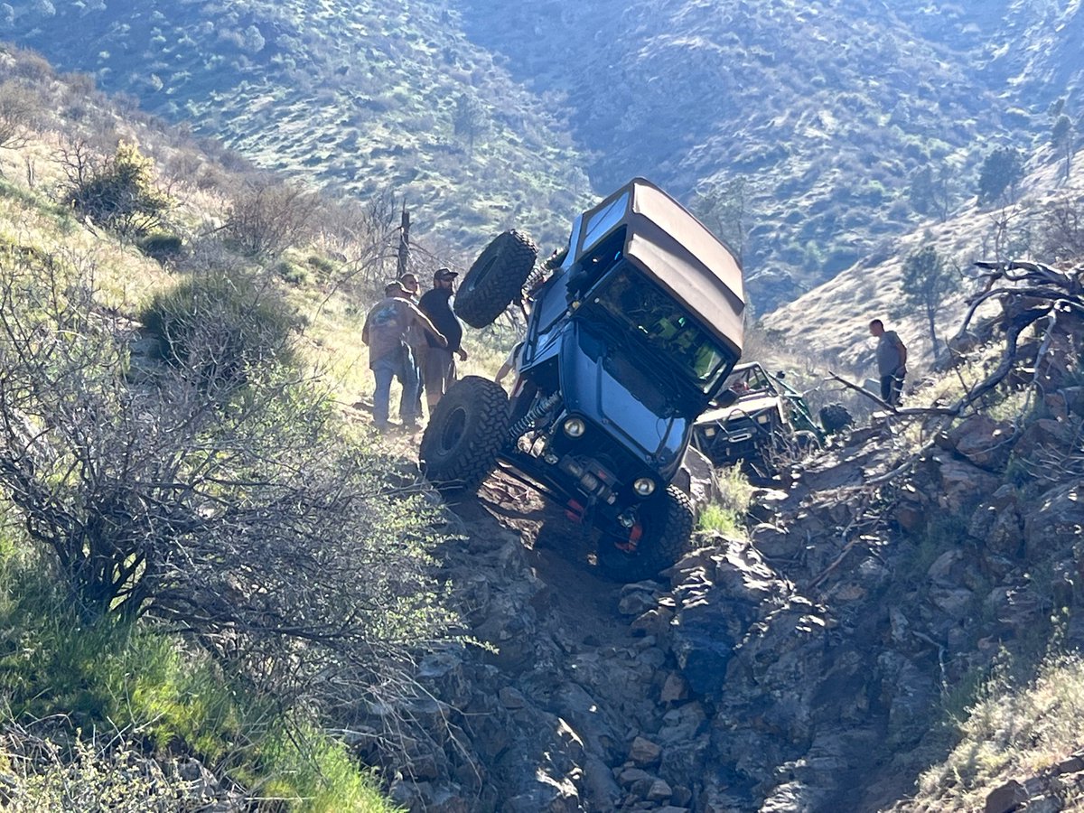 Yep, that was real close to two rigs to recover. It was long, it was nasty but we got it out, almost wish I drank cuz a cold beer actually sounds good 
#jeeplife #jeepmafia